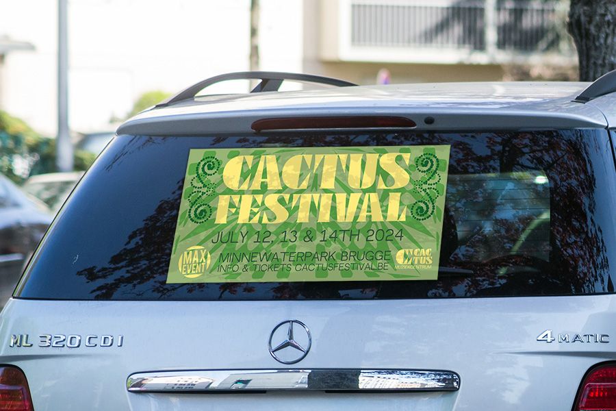 stickers op achterruit voor Cactus Festival
